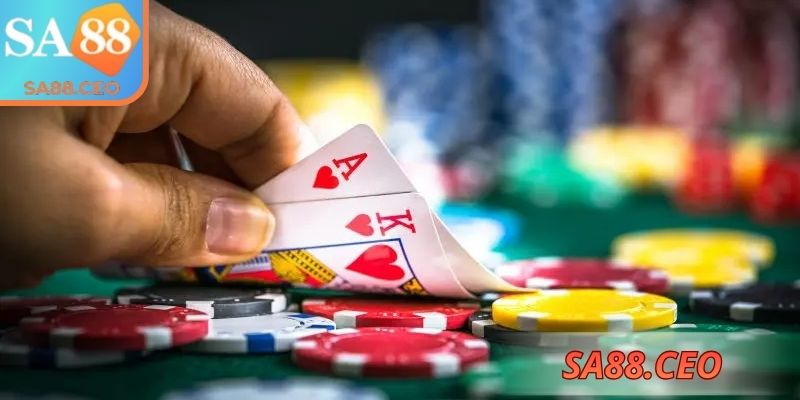 Trải nghiệm bàn bài chuyên nghiệp và hiện đại nhất